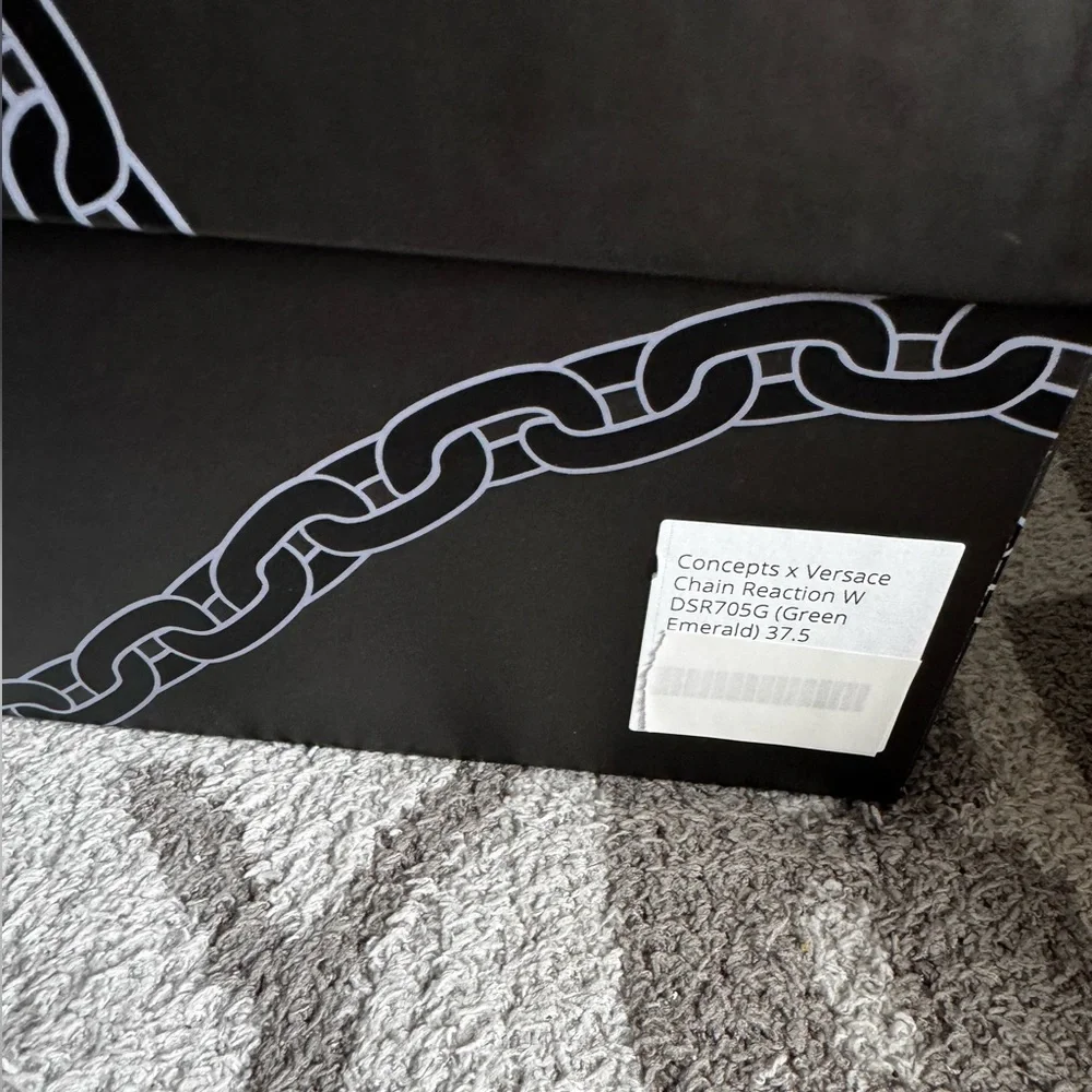 Versace x Concept chain reaction sneakers medusa greca green emerald 37.5 NWT - Picture 5 of 16